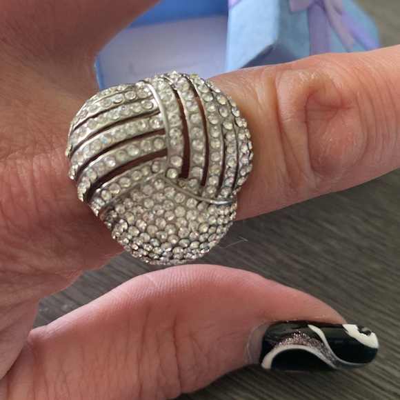 Silver Overlap Rhinestone Stretch Band Ring Size 7 To Size 10 New - Picture 4 of 11